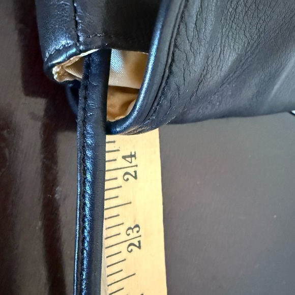 Vintage Liz Clairborne Black Leather Shoulder Bag mirror pockets gold lining - Picture 15 of 16